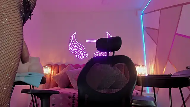  scarletmoore online show from 03-20-25, 10:10