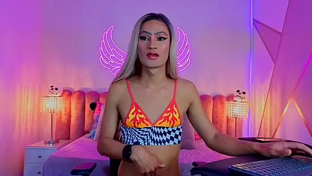  scarletmoore online show from 10-21-25, 08:14