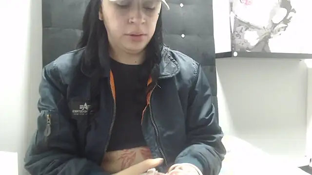 Snapshot of Zowi_Hottiee chatting on 10-09-25, 07:14 Zowi Hottiee online show from 10-09-25, 07:14
