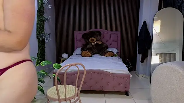 camil milfdream online show from 03-30-26, 11:01