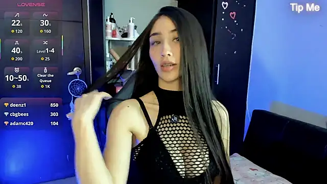 Emilytafur online show from 06-14-26, 02:24