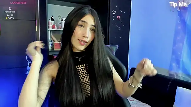 Emilytafur online show from 06-13-26, 10:08