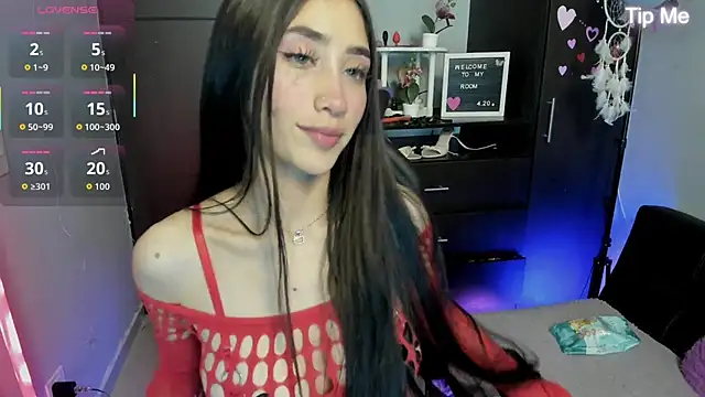 Emilytafur online show from 11-28-25, 09:26