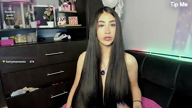 Emilytafur online show from 03-11-26, 10:04