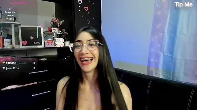 Emilytafur online show from 07-20-26, 03:25