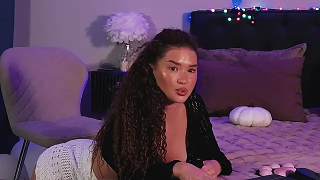 Snapshot of Denise_Garciia chatting on 05-11-26, 04:04 Denise Garciia online show from 05-11-26, 04:04