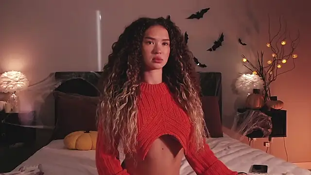 Denise Garciia online show from 10-29-25, 01:10