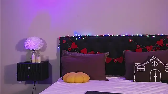 Snapshot of Denise_Garciia chatting on 02-18-26, 01:18 Denise Garciia online show from 02-18-26, 01:18