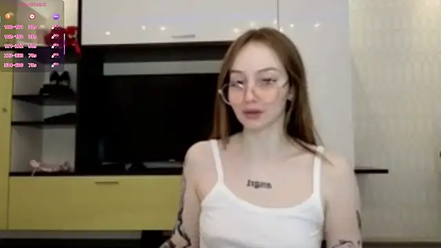 Snapshot of WiloneDimmick chatting on 02-06-26, 06:42 WiloneDimmick online show from 02-06-26, 06:42