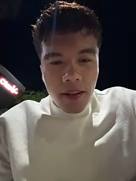 Logan smith1 online show from 05-10-26, 07:23
