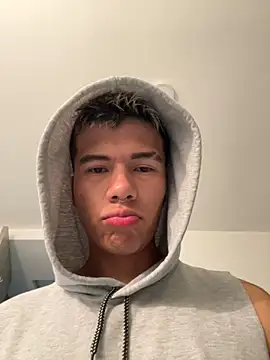 Logan smith1 online show from 02-08-25, 09:46