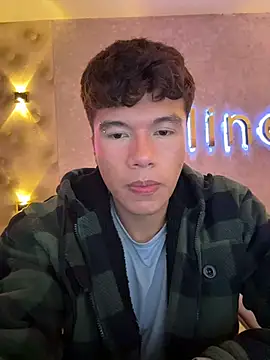 Logan smith1 online show from 02-04-26, 07:14