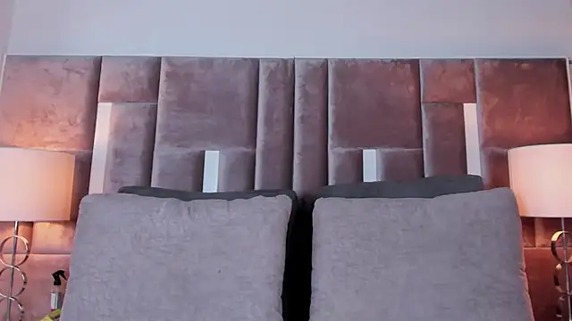 Nia Bunny online show from 11-01-25, 11:15