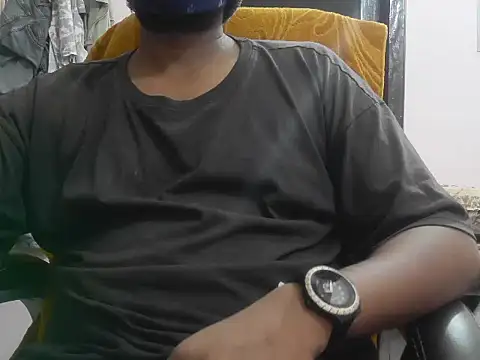 Snapshot of Average_Indian chatting on 11-14-25, 10:08 Average Indian online show from 11-14-25, 10:08