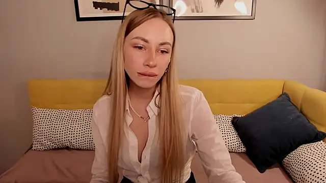 Diana Garrett online show from 04-04-26, 02:40