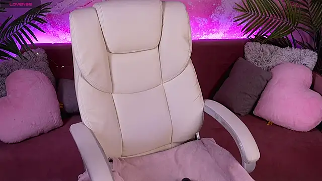 Snapshot of EviStar chatting on 03-20-26, 08:15 EviStar online show from 03-20-26, 08:15