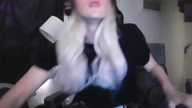 sexyblondetrans online show from 10-28-25, 09:03