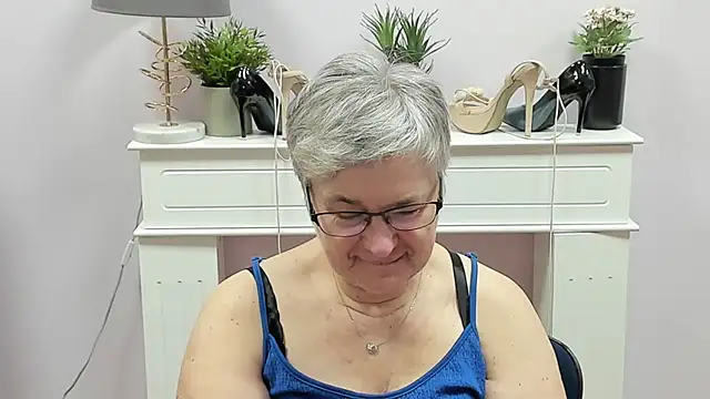 IrisDream online show from 12-18-25, 07:24