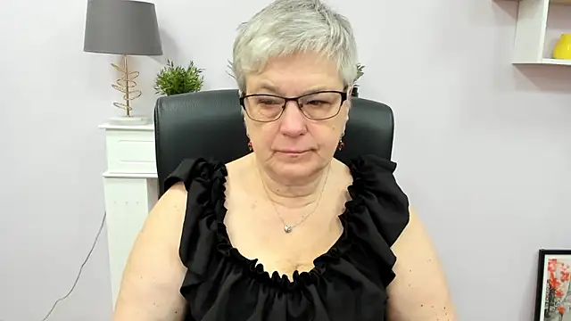 IrisDream online show from 05-11-26, 06:04