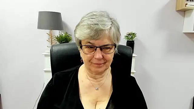 IrisDream online show from 05-06-26, 06:06