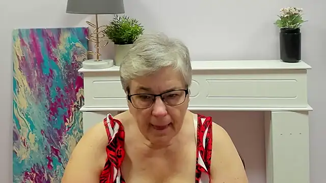 Snapshot of IrisDream chatting on 09-09-25, 06:23 IrisDream online show from 09-09-25, 06:23