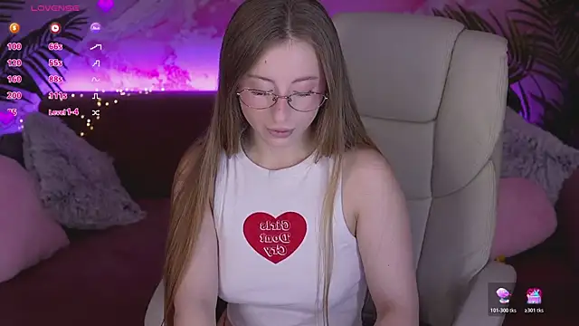 SilverrMoon online show from 03-07-26, 07:15