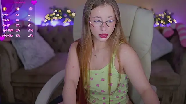 SilverrMoon online show from 12-20-25, 01:47