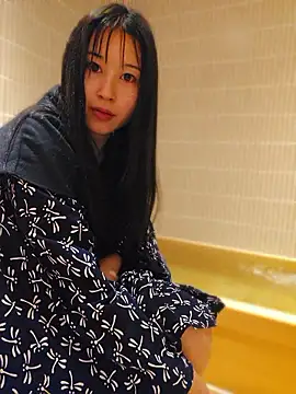 Snapshot of -satomi-jp chatting on 06-07-26, 03:39 -satomi-jp online show from 06-07-26, 03:39