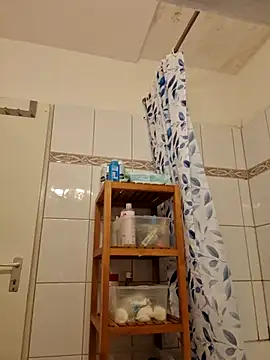 Snapshot of Josephine_LIVE chatting on 11-11-25, 05:13 Josephine LIVE online show from 11-11-25, 05:13