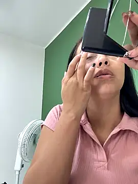 iiris  online show from 11-28-25, 03:45