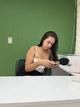 iiris  online show from 10-27-25, 02:29