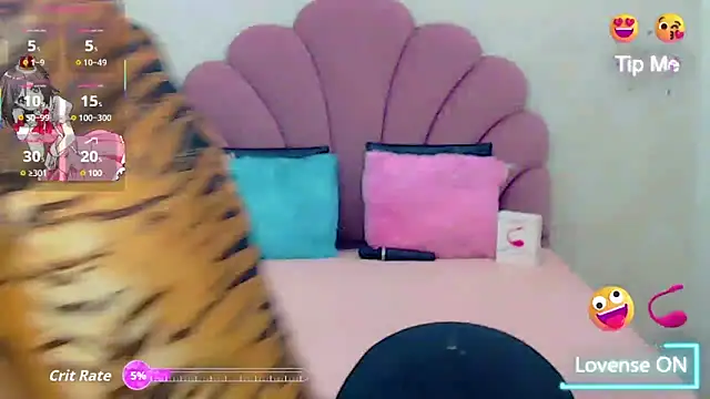 Snapshot of briana_sex32 chatting on 10-12-25, 03:08 briana sex32 online show from 10-12-25, 03:08