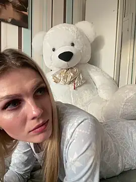 Liya my online show from 12-17-25, 01:27