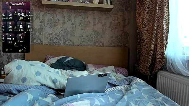 purebeautie13 online show from 12-21-24, 10:17