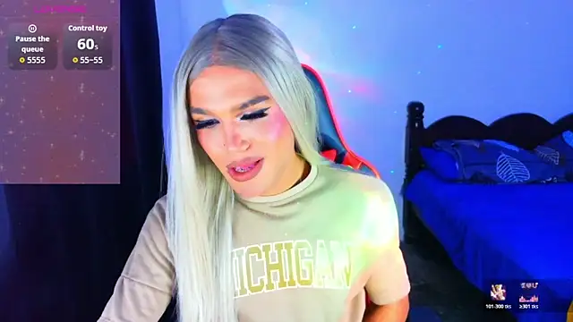 Snapshot of AllisonsweetZ chatting on 03-03-26, 02:13 AllisonsweetZ online show from 03-03-26, 02:13