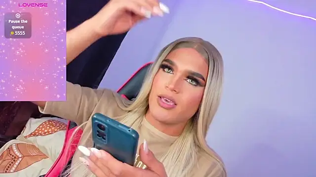 AllisonsweetZ online show from 11-25-25, 04:24