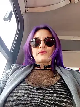 sophie banger online show from 11-13-25, 06:56