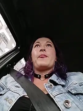 sophie banger online show from 04-17-26, 09:06