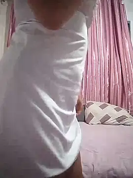 lilisilva22 online show from 03-12-26, 04:11