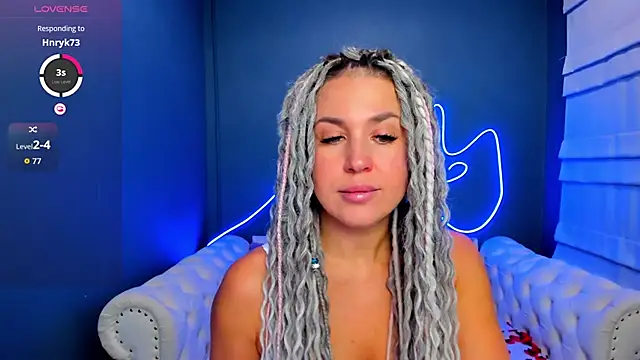 Snapshot of rock_n_roxy chatting on 03-12-26, 01:33 rock n roxy online show from 03-12-26, 01:33