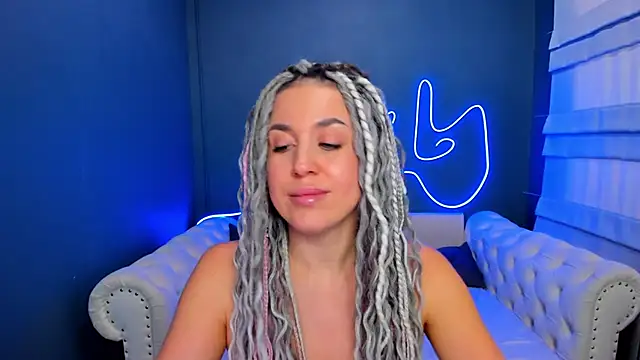 Snapshot of rock_n_roxy chatting on 02-03-26, 06:40 rock n roxy online show from 02-03-26, 06:40