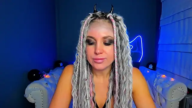 rock n roxy online show from 10-29-25, 01:37