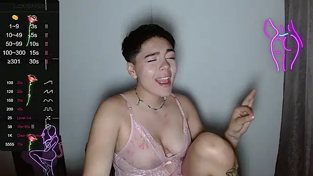 TRIXIE TANG28 online show from 03-14-25, 03:04