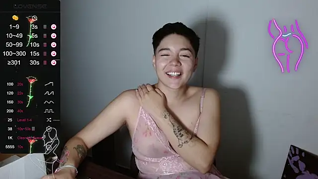 TRIXIE TANG28 online show from 03-22-25, 03:09