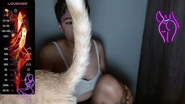 TRIXIE TANG28 online show from 02-22-25, 11:03