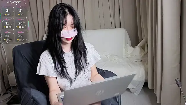 Snapshot of 2hyun chatting on 09-23-25, 04:47 2hyun online show from 09-23-25, 04:47