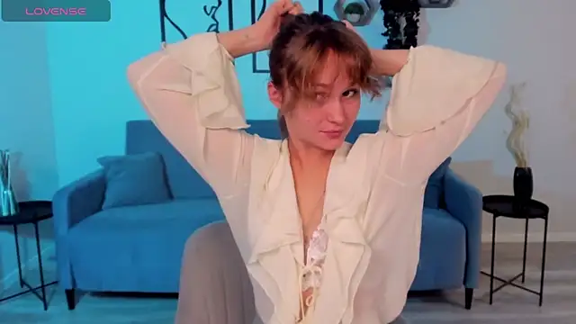 BritnieCute online show from 11-04-25, 05:11