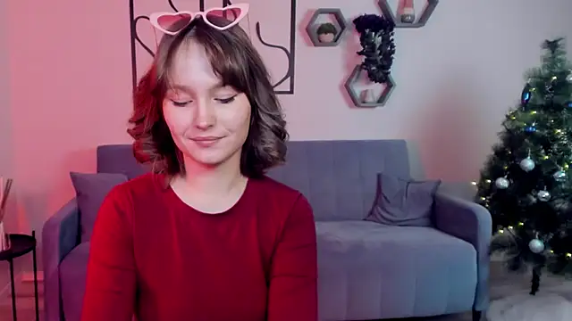 BritnieCute online show from 01-12-26, 05:58