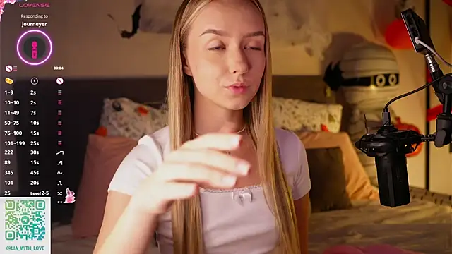 HollisBeckett online show from 10-29-25, 03:38