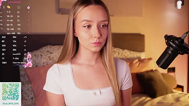 HollisBeckett online show from 12-03-25, 03:18